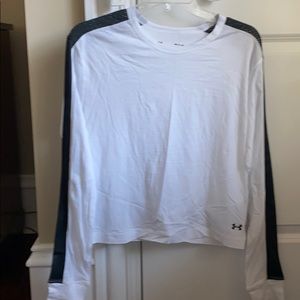Cropped UA sport shirt